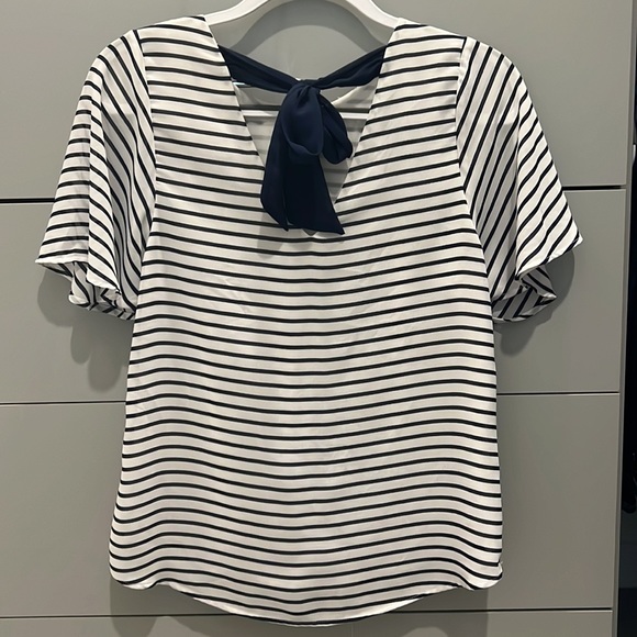 White and Blue Striped Blouse with bow (Size 6) - Picture 2 of 5